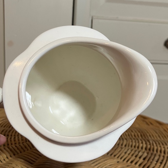 Mikasa Italian Countryside creamer
EUC - Picture 4 of 6